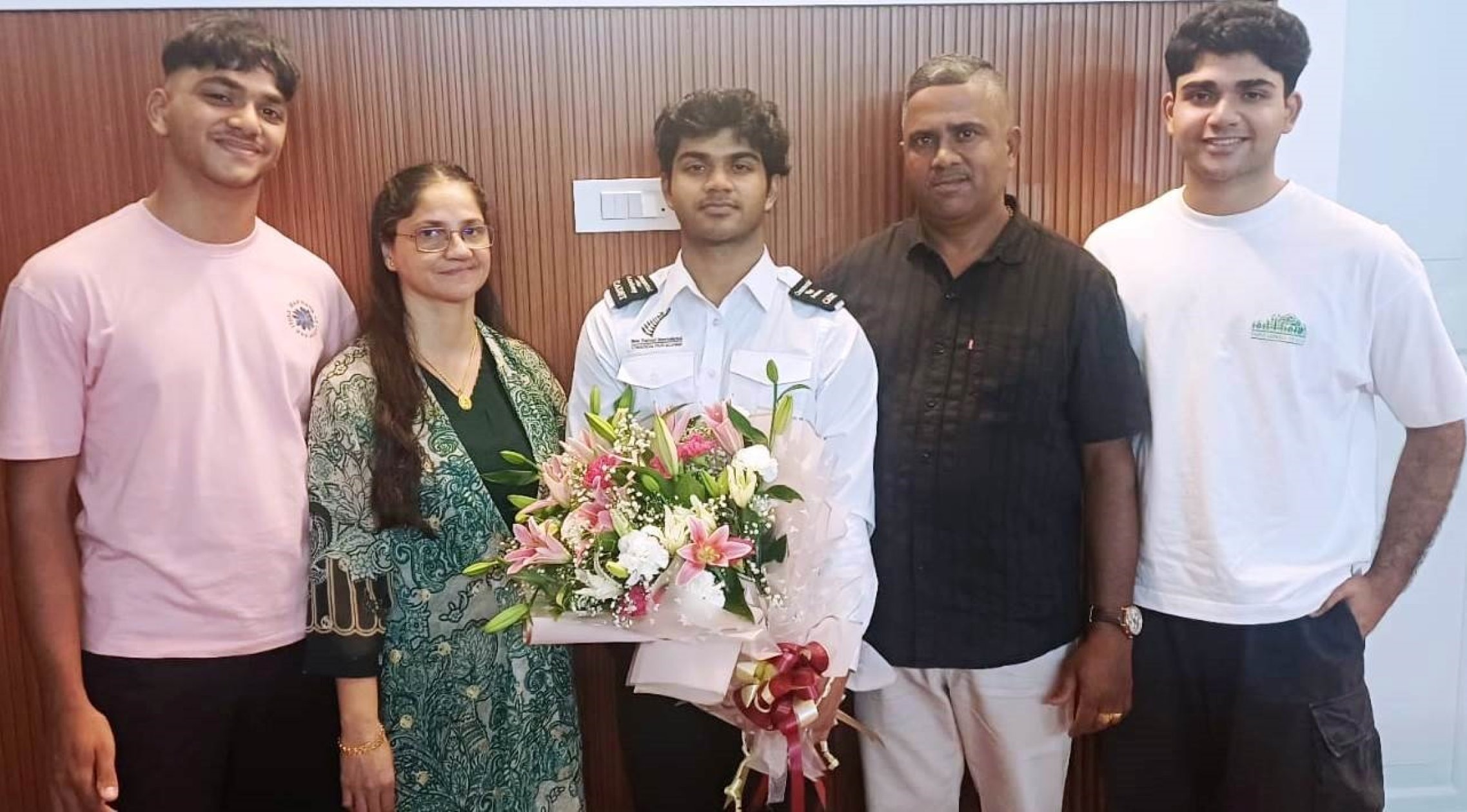 Curtorim youth earns commercial pilot licence i...