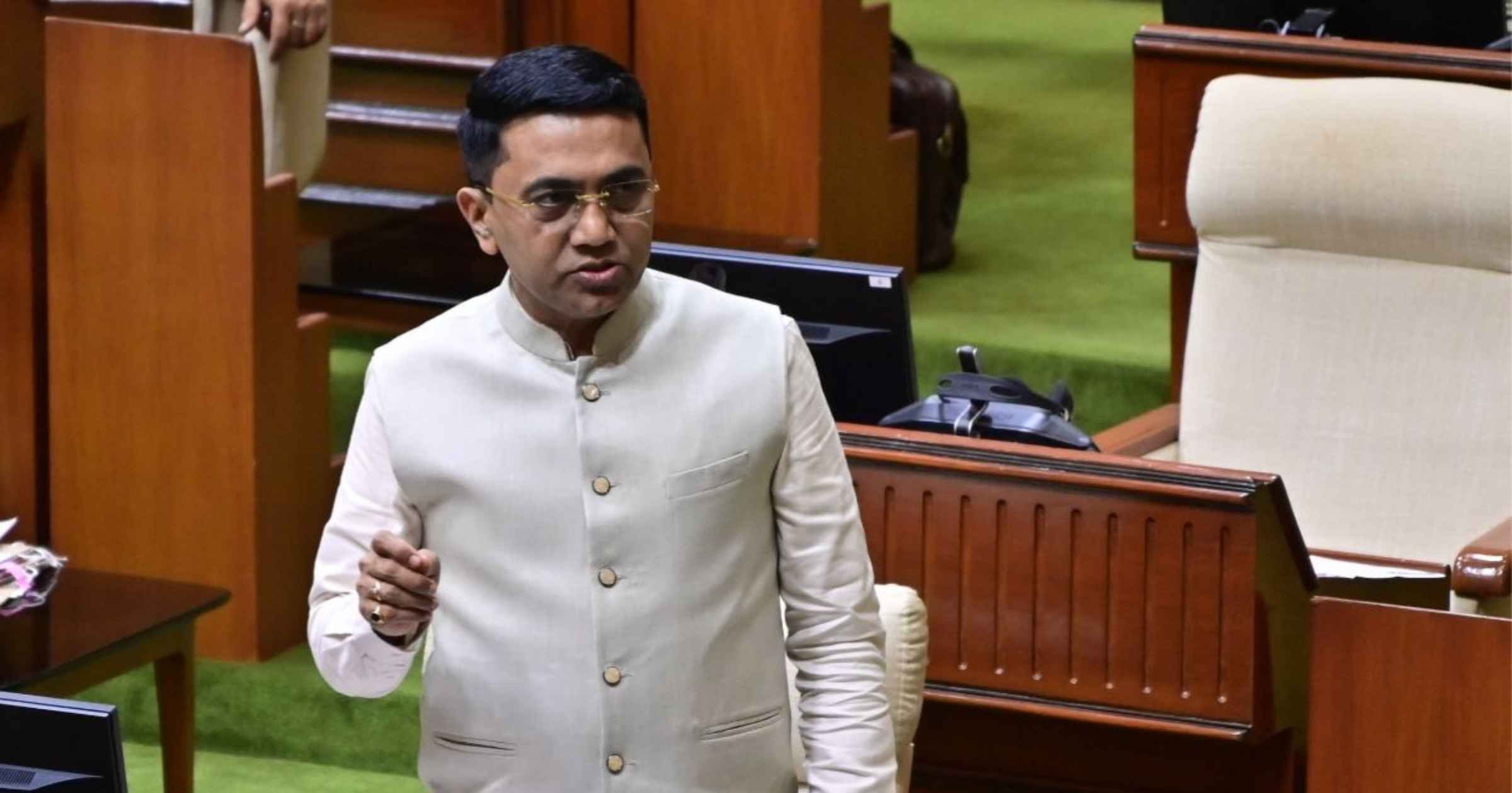 CM Sawant warns Goans against rising cyber fraud, unknown calls and fake links