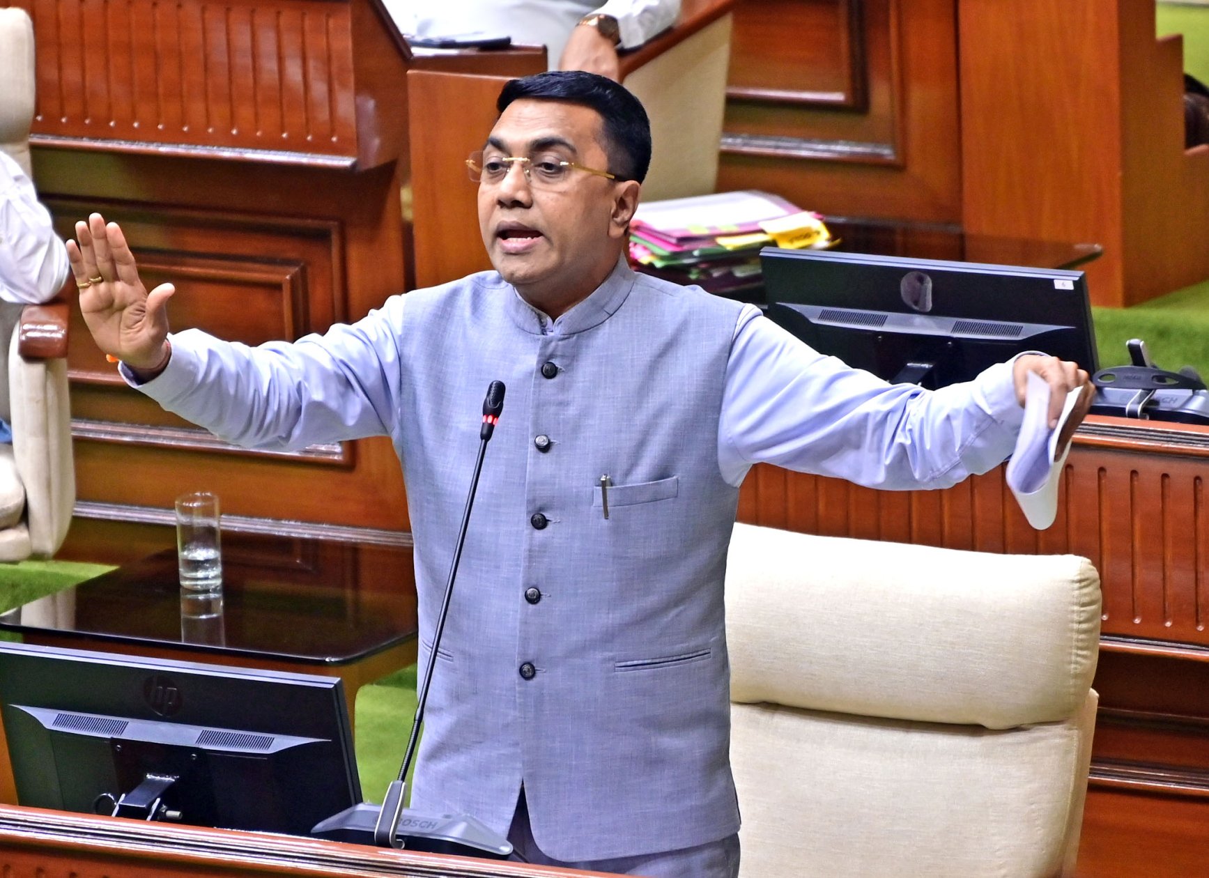 CM says no compromise on Mhadei diversion with...