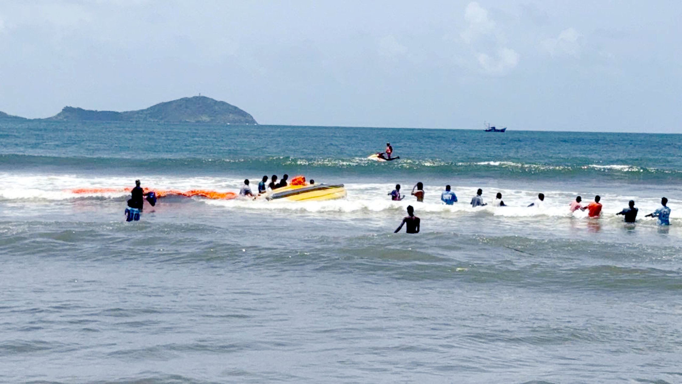 Canoe capsizes off Baina beach, locals bring crew to safety