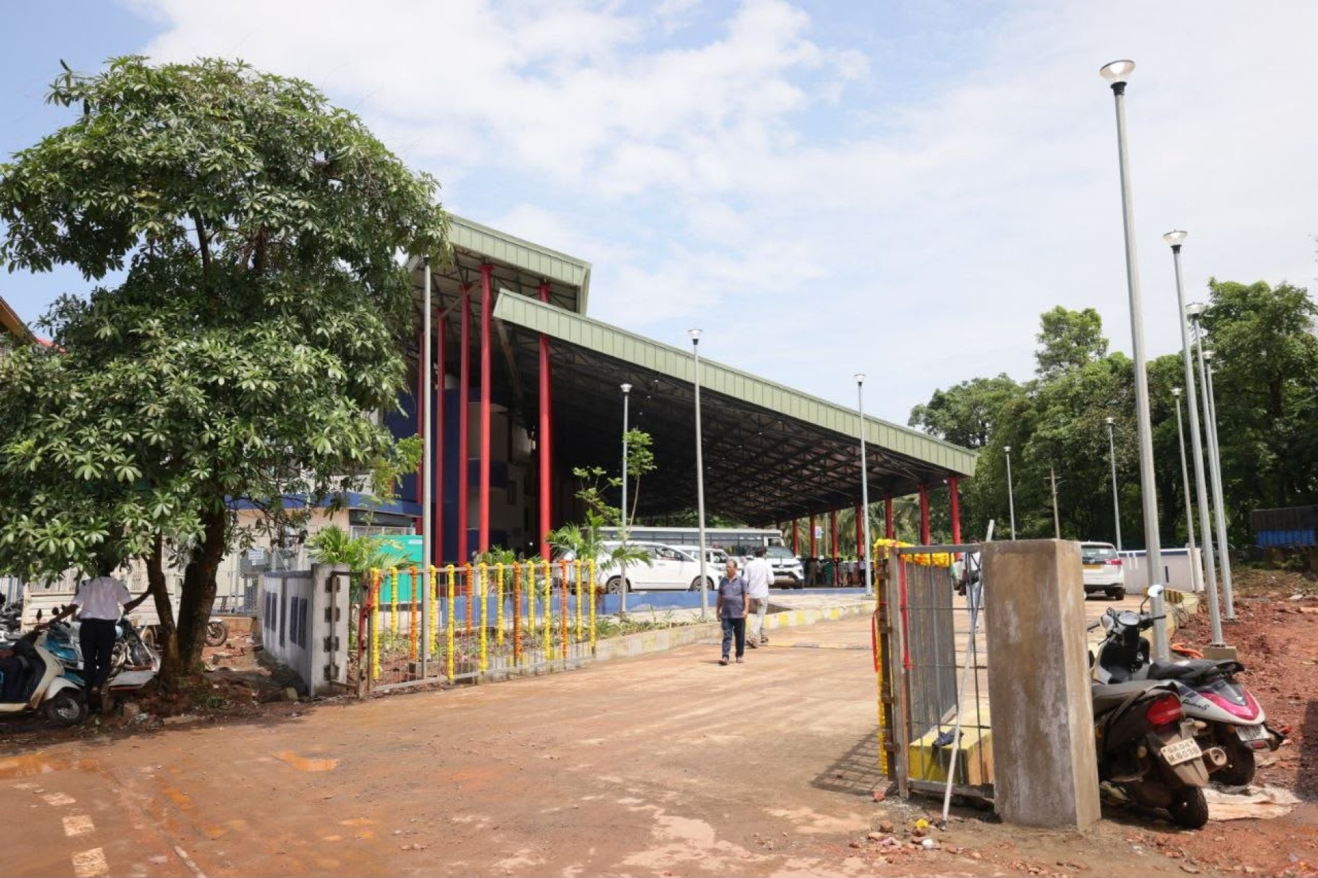 Redeveloped Bicholim KTC bus stand inaugurated by CM