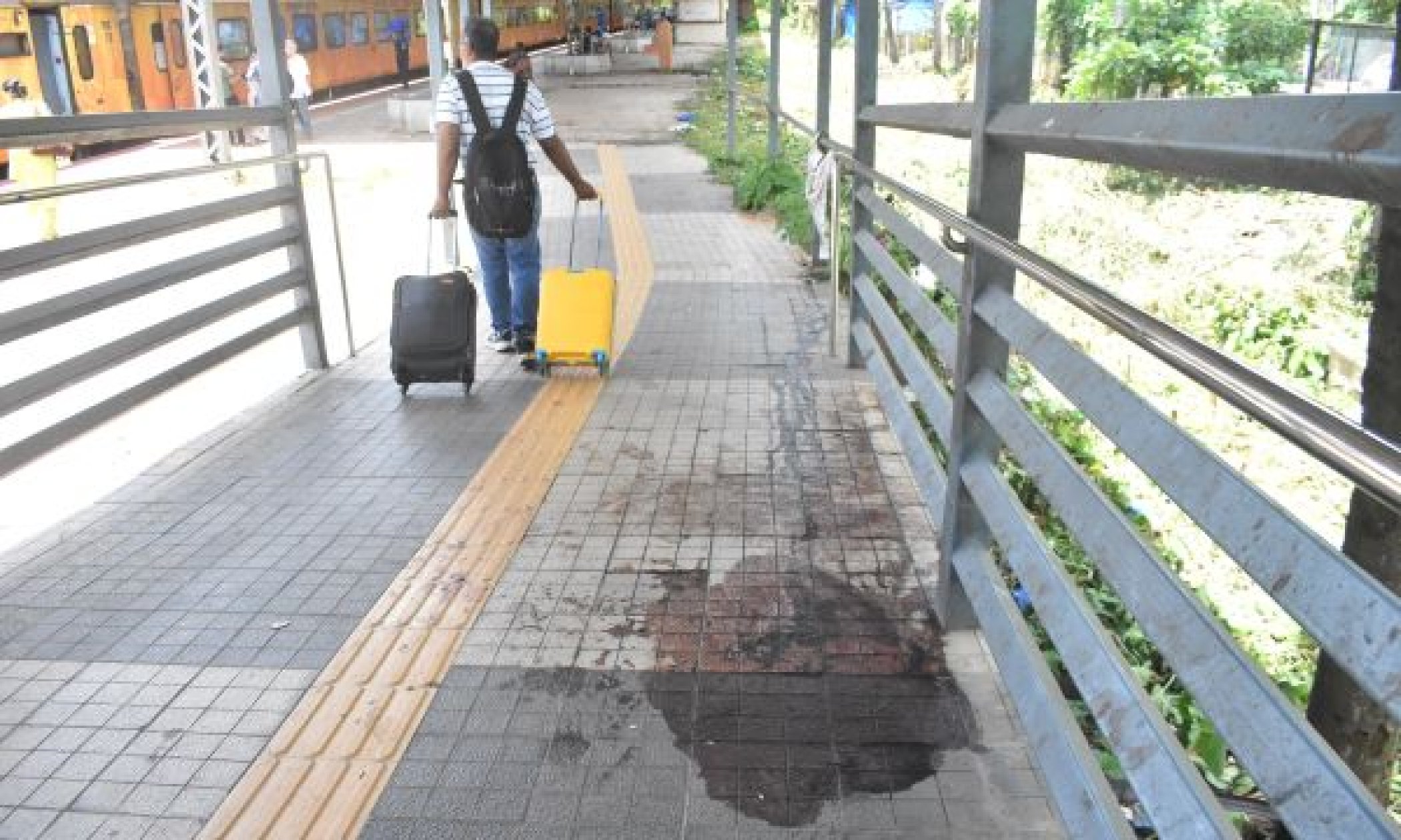 Konkan Railway cops groping in dark over stabbing incident
