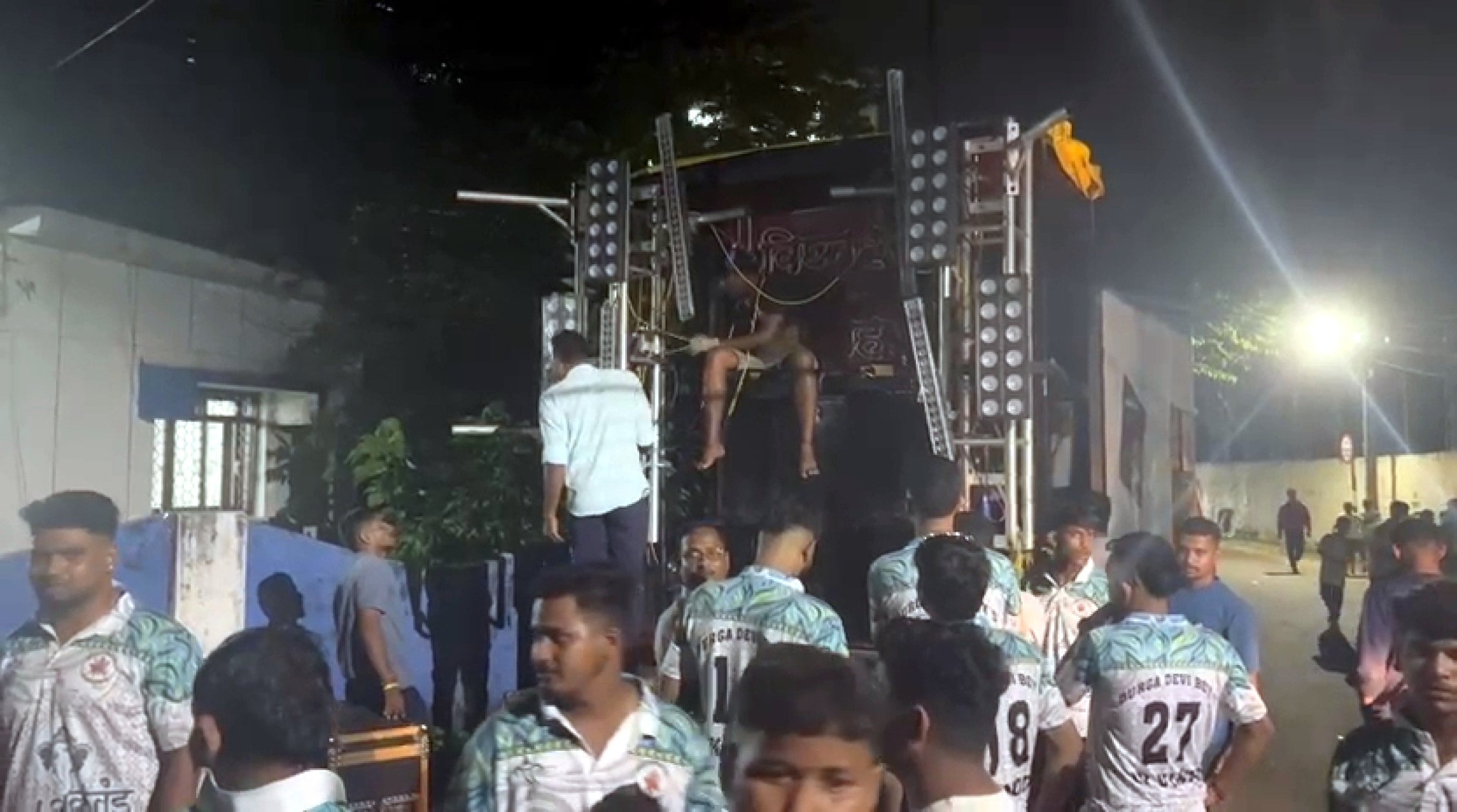 Police enforce ban, strip visarjan trucks of DJ systems in Mormugao