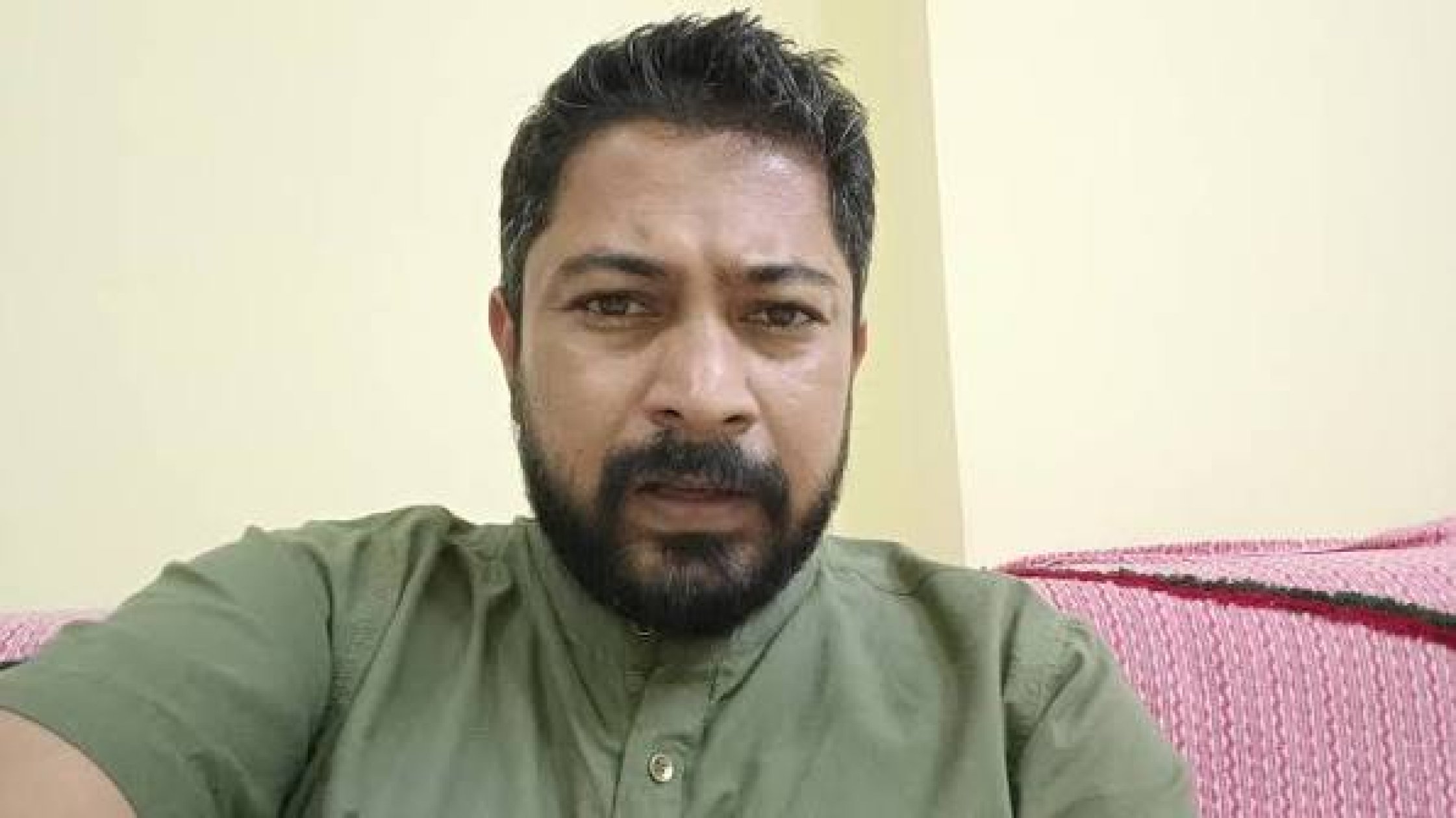 Parab breaks silence, hits out at Borkar camp i...