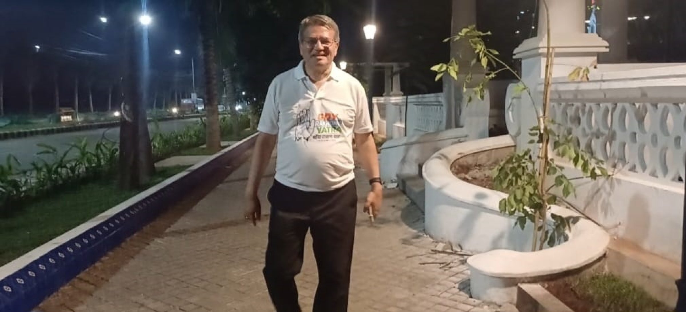 Carlos, Vijai’s late-night walk raises political eyebrows