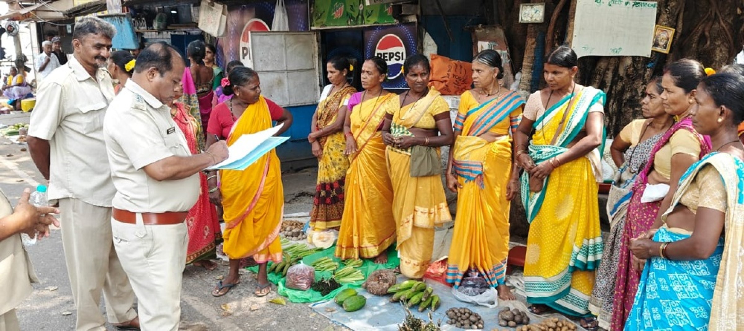MMC surveys roadside vendors after Gandhi Market protest