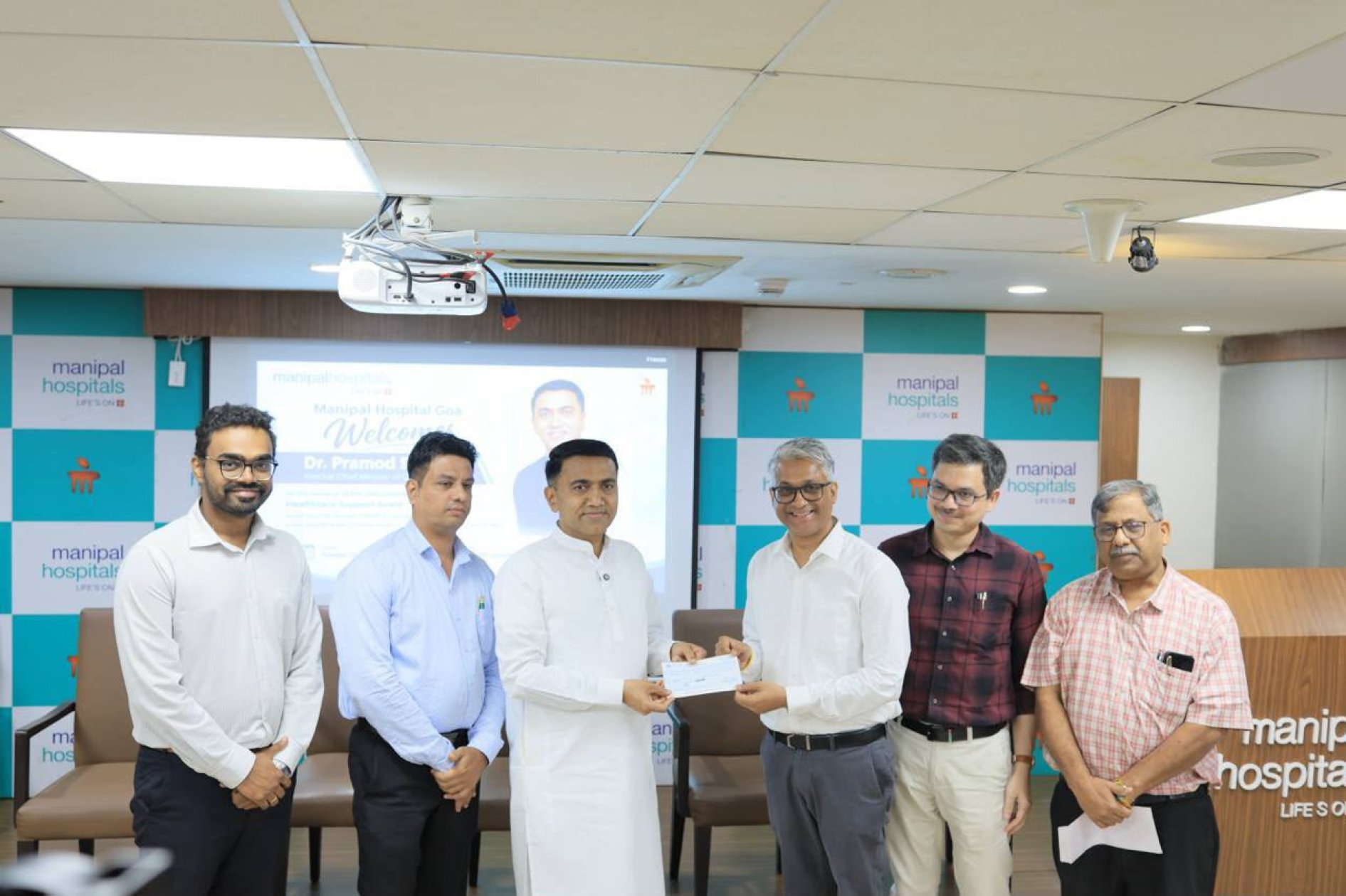 Sawant turns to corporates to bolster medical a...