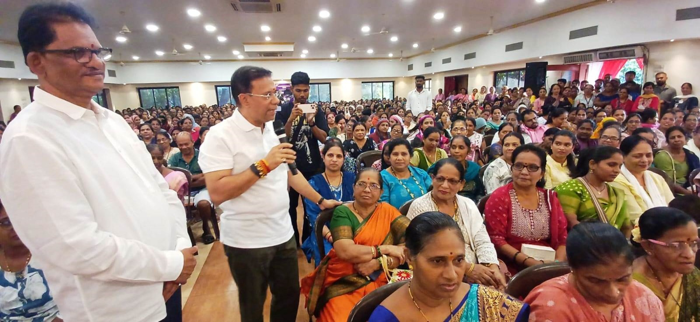 Rane takes direct outreach to Navelim, visits elderly
