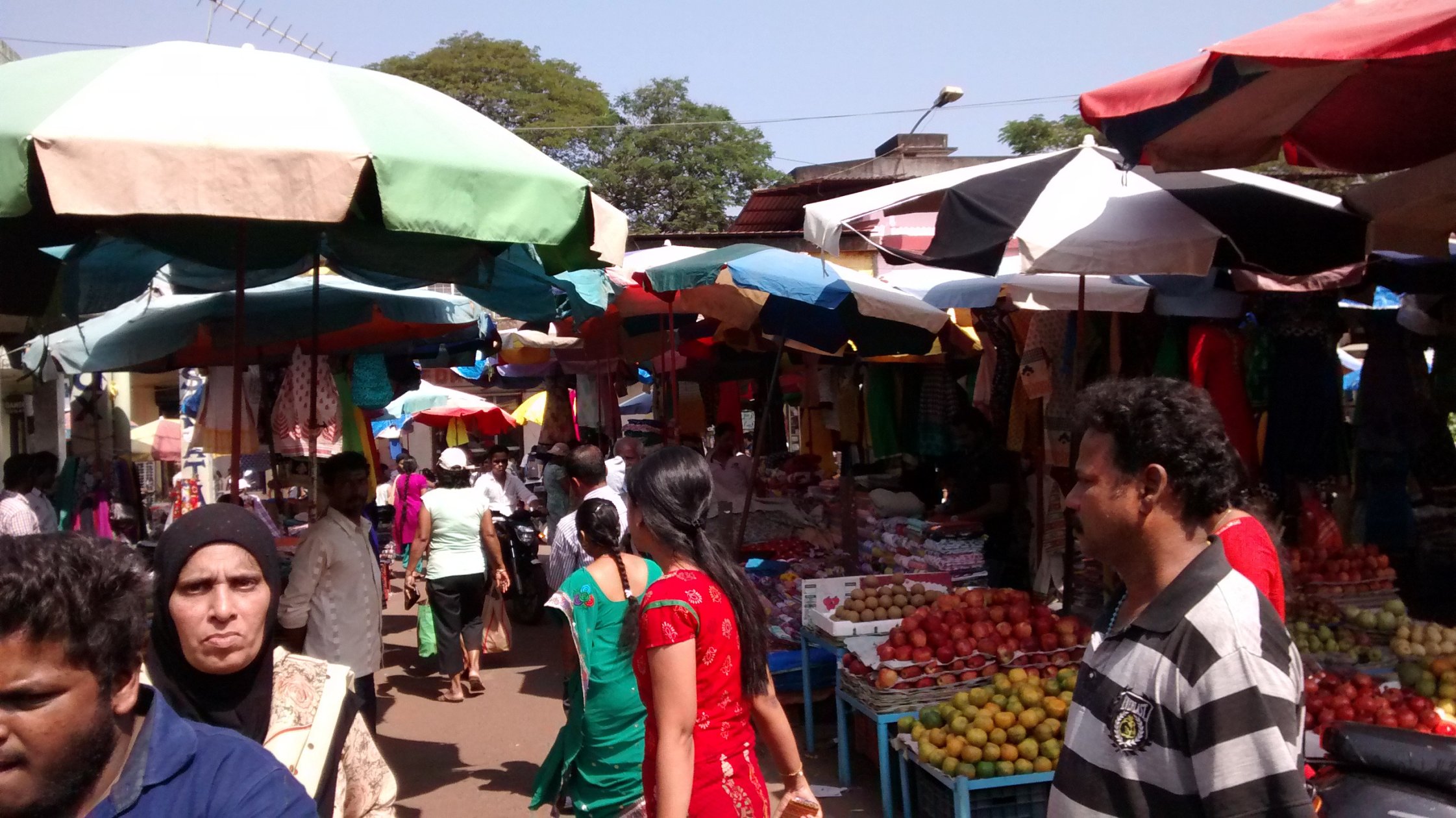 Blocked lanes, uncertain hydrants: Is Mapusa market emergency-ready?