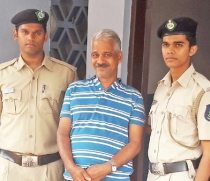 Vandal was brainwashed by Israeli inmates: CM
