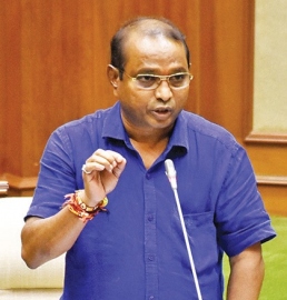 Paliencar assures inquiry into delay in issuing RFIDs