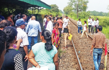 Track doubling: Irate Areal villagers stall demarcation