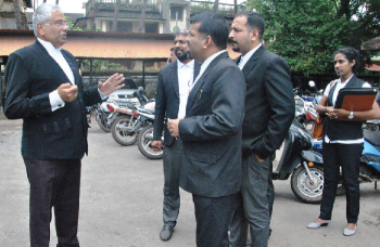 Prosecution seeks custodial interrogation of Kavlekars