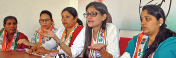 Reduce prices on subsidised coconut: Mahila Cong to govt