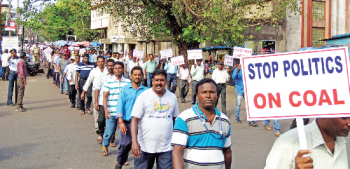 Vasco rally calls for restoration of consent to handle coal at MPT