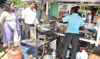 MMC chief’s visit reveals gross illegalities at gaddas along KRC wall in Aquem