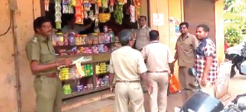 Baina shops sealed for not having trade licence