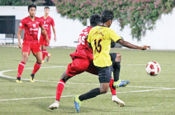 Pankaj ‘tricks as Churchill change gears