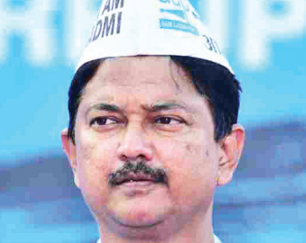 AAP ridicules govt over power outages