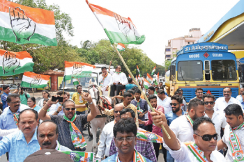 Cong leaders ride horse carriage to protest hike in fuel prices