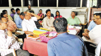 Agencies asked to finish road works on a war footing in Ponda