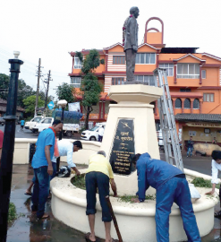 BJP karyakatas take up brooms in Aldona