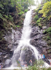 Alcohol, plastic banned in waterfalls across Sattari; vehicles on scanner