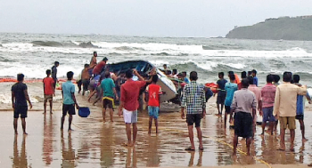 2 boats capsize off Baina, Majorda; 1 drowns