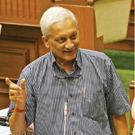 Parrikar assures to regularise contract workers in civic bodies
