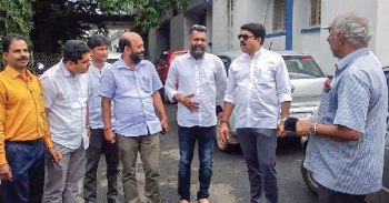 Cong sensationalising current crisis for publicity: Vijai