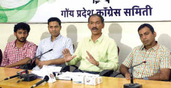 Parrikar blackmailing BJP on Rafale issue: Chodankar