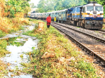 KR trench at Khareband emanates foul odour