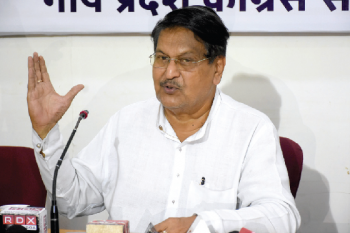 Deshprabhu says, BJP now using Parrikar to garner sympathy