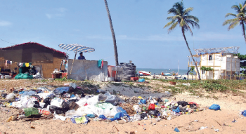 With no cleaning tender in place, Colva beach turns into eyesore