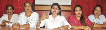 Mahila Cong seeks justice, withdrawal of case and impartial probe