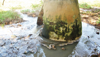 Stink abates around Nuvem-Davondem belt, but damaged sewage chamber remains unplugged