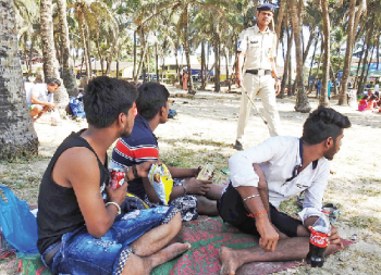 Tourists flout liquor ban, have free run at Colva beach on New Year day