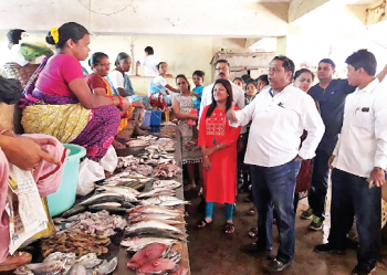 St Cruz to ban plastic bags in the village from today