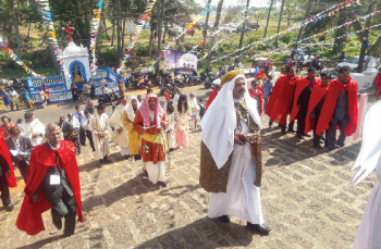 In tune with scriptures & traditions, Epiphany celebrated with religious fervour