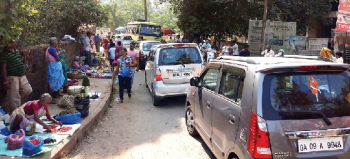 Amid uncertainty over new market complex, makeshift Quepem market imperils shoppers