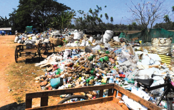 Stink raised over scrap, structures at Seraulim’s Sokobandh site