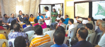Parra villagers oppose electricity poles, HT lines in fields