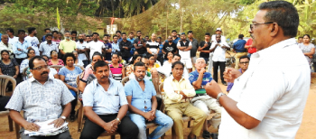 Navelim, Sirvodem villagers tell Vijai to stay away from kabrastan