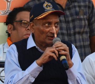 PARRIKAR breathes his last