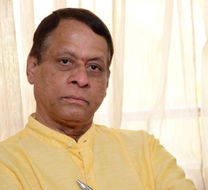 Lavoo fires fresh salvo at Dhavalikars