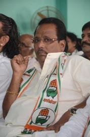 Cong leaders rush to Canacona, meet dispirited Isidore; MLA assures to stay
