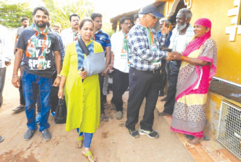 Digambar woos his basti voters for Sardinha