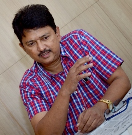Congress should stop fooling people by blaming me and AAP as spoiler: Elvis
