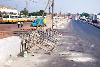 Industry association worried due to stalled highway work at Verna