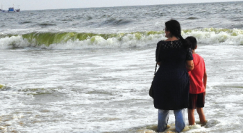 Greenish sea water baffles visitors to Salcete coast